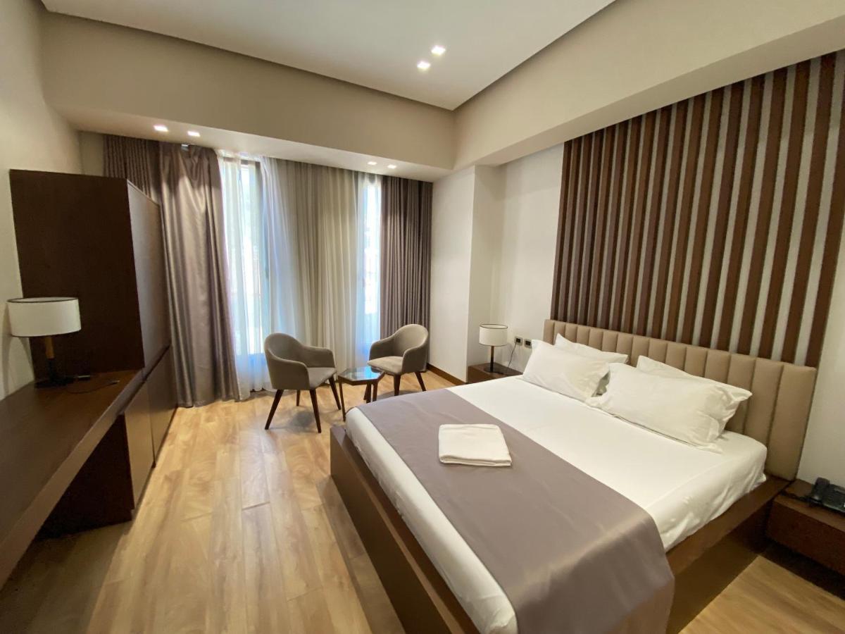 Portik Hotel Berat Esterno foto