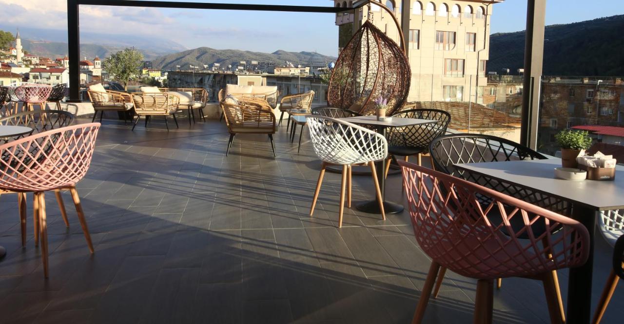Portik Hotel Berat Esterno foto