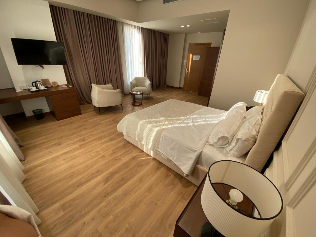 Portik Hotel Berat Esterno foto