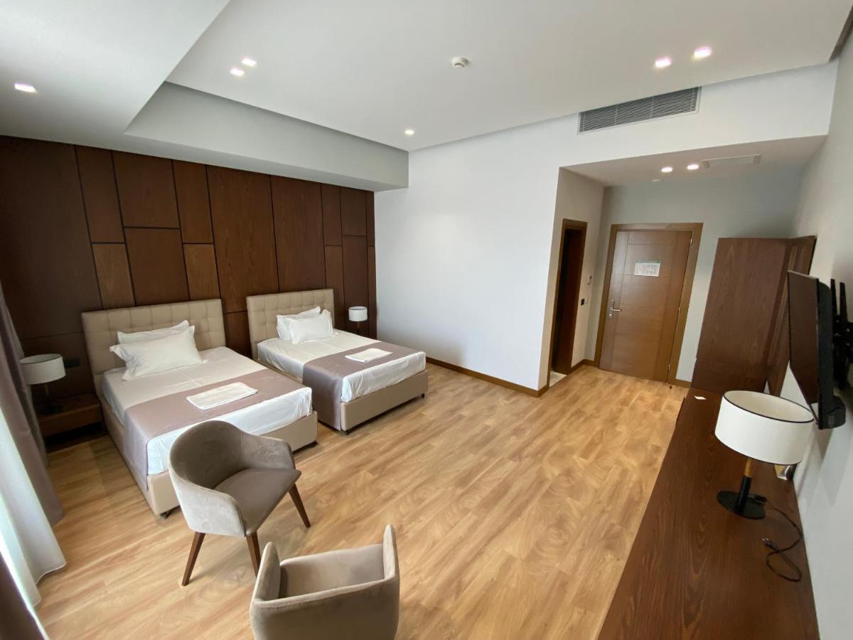 Portik Hotel Berat Esterno foto