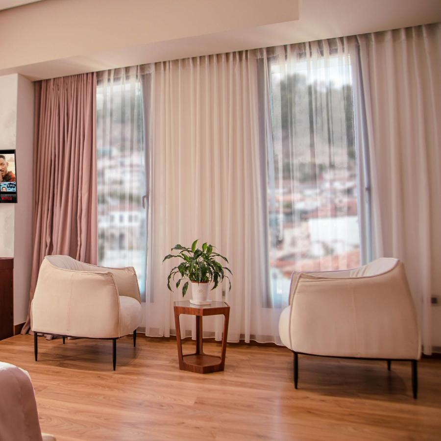 Portik Hotel Berat Esterno foto