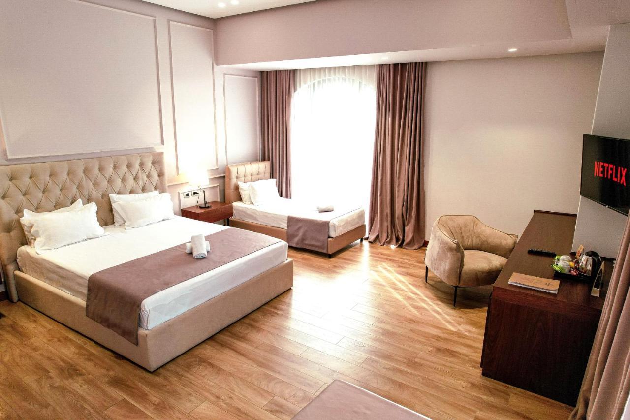 Portik Hotel Berat Esterno foto