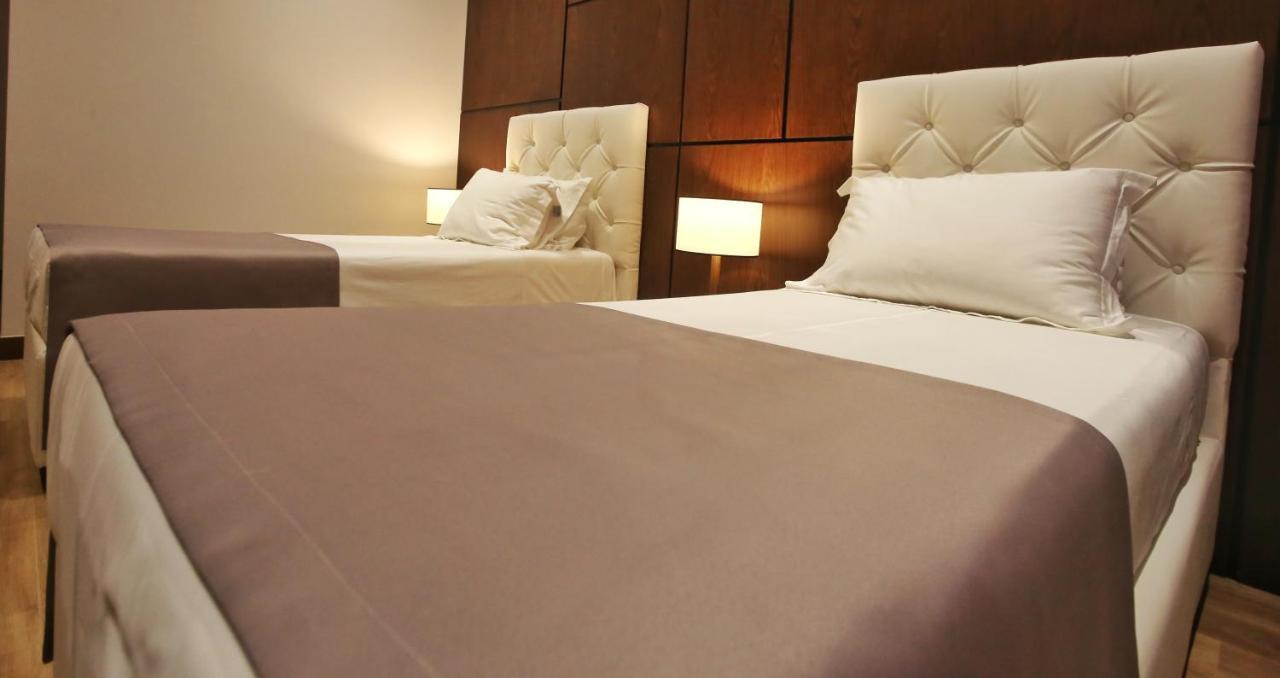 Portik Hotel Berat Esterno foto