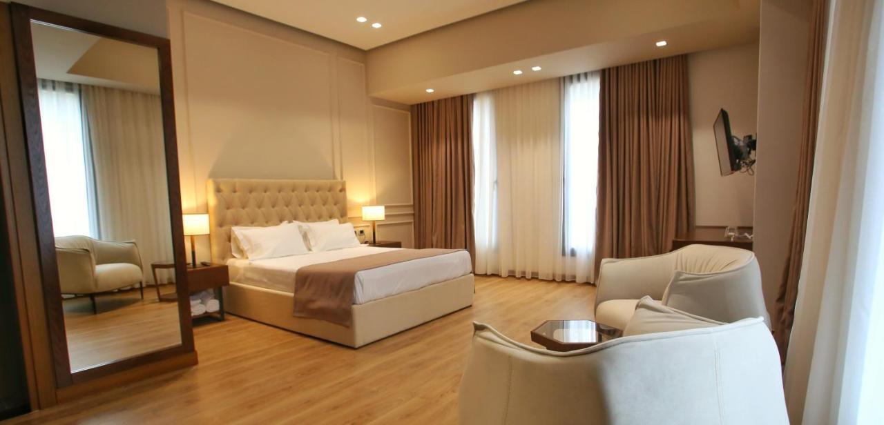 Portik Hotel Berat Esterno foto