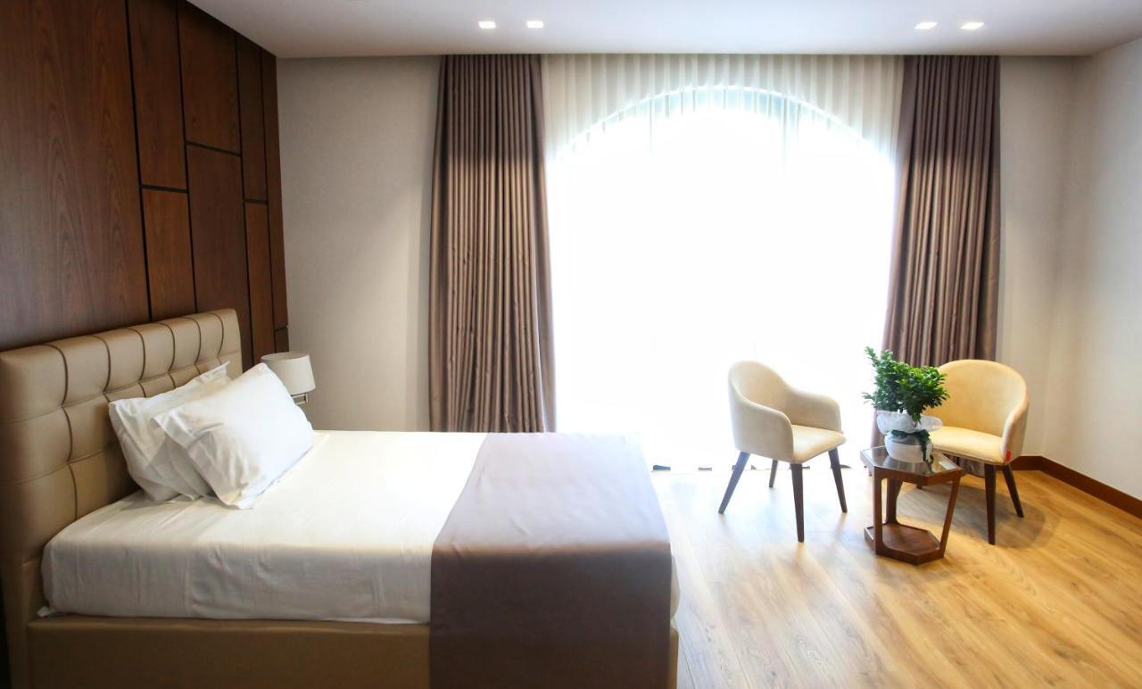 Portik Hotel Berat Esterno foto