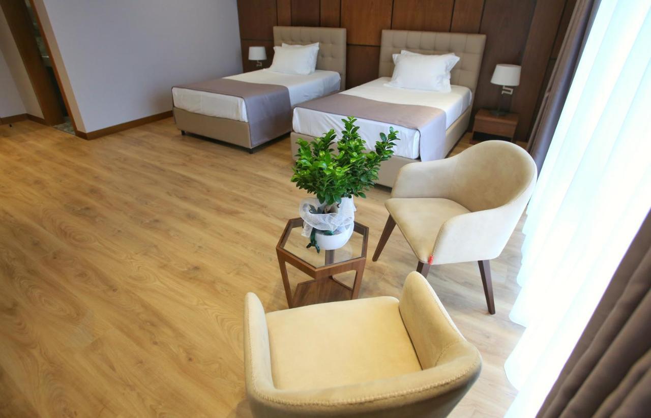 Portik Hotel Berat Esterno foto