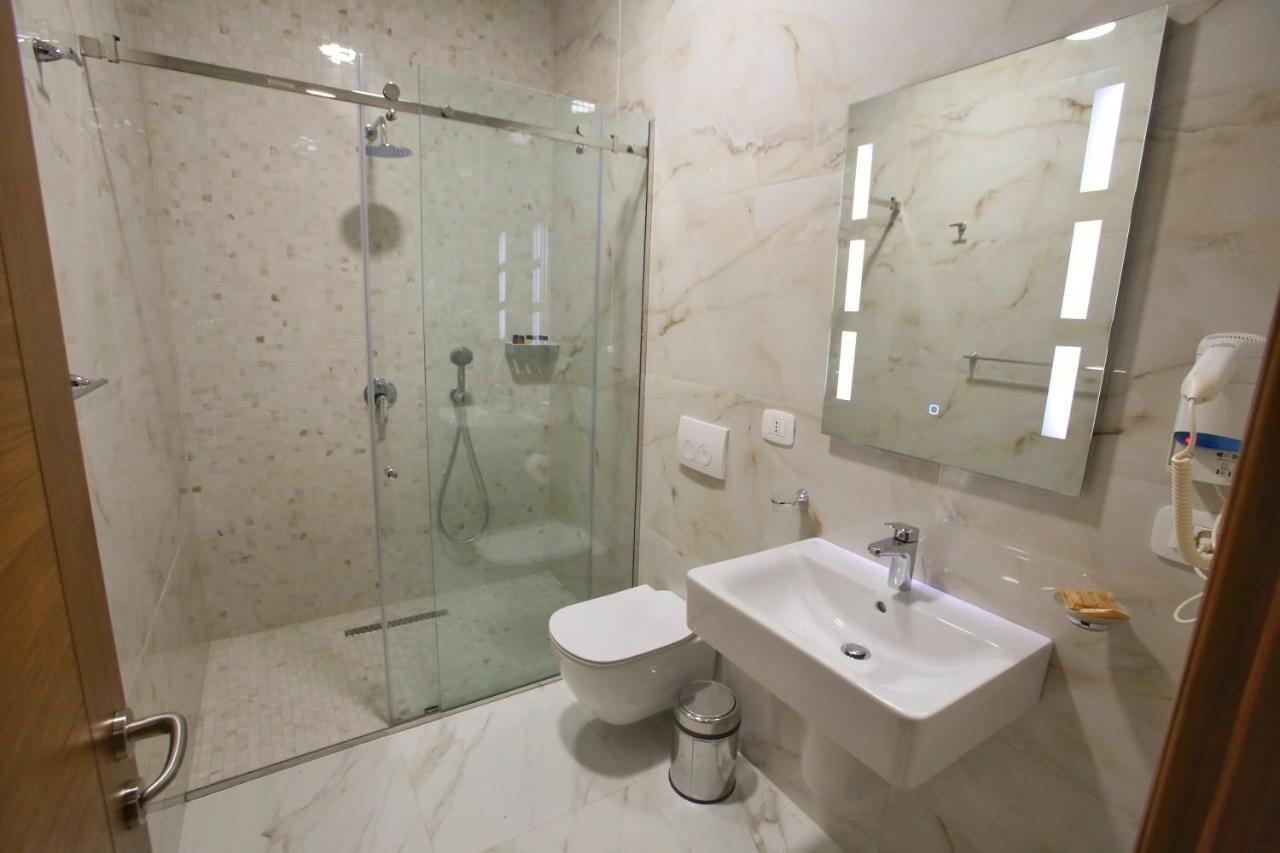 Portik Hotel Berat Esterno foto