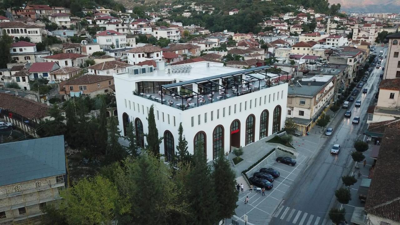 Portik Hotel Berat Esterno foto