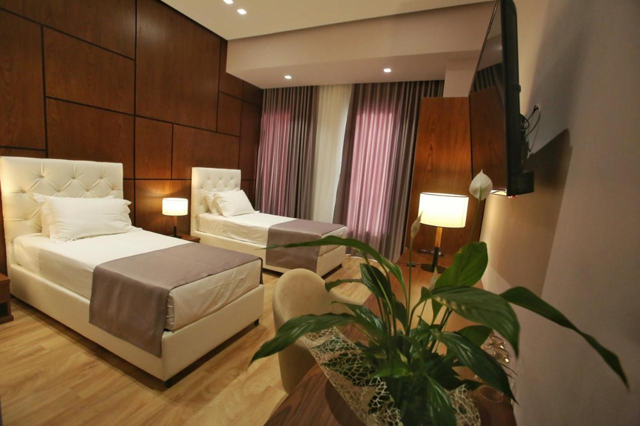 Portik Hotel Berat Esterno foto