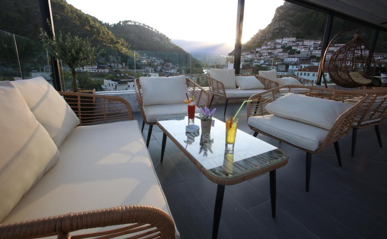 Portik Hotel Berat Esterno foto