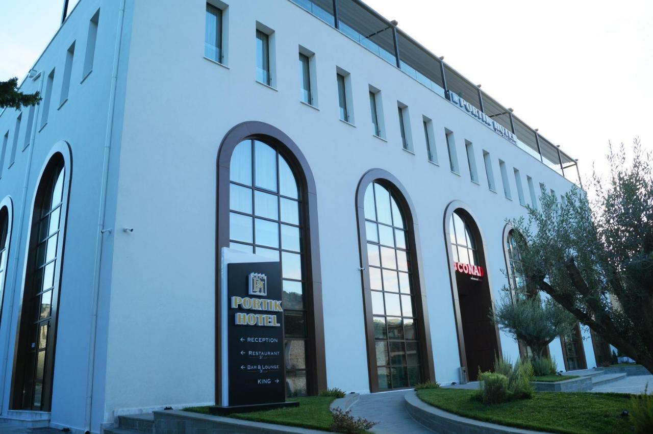 Portik Hotel Berat Esterno foto